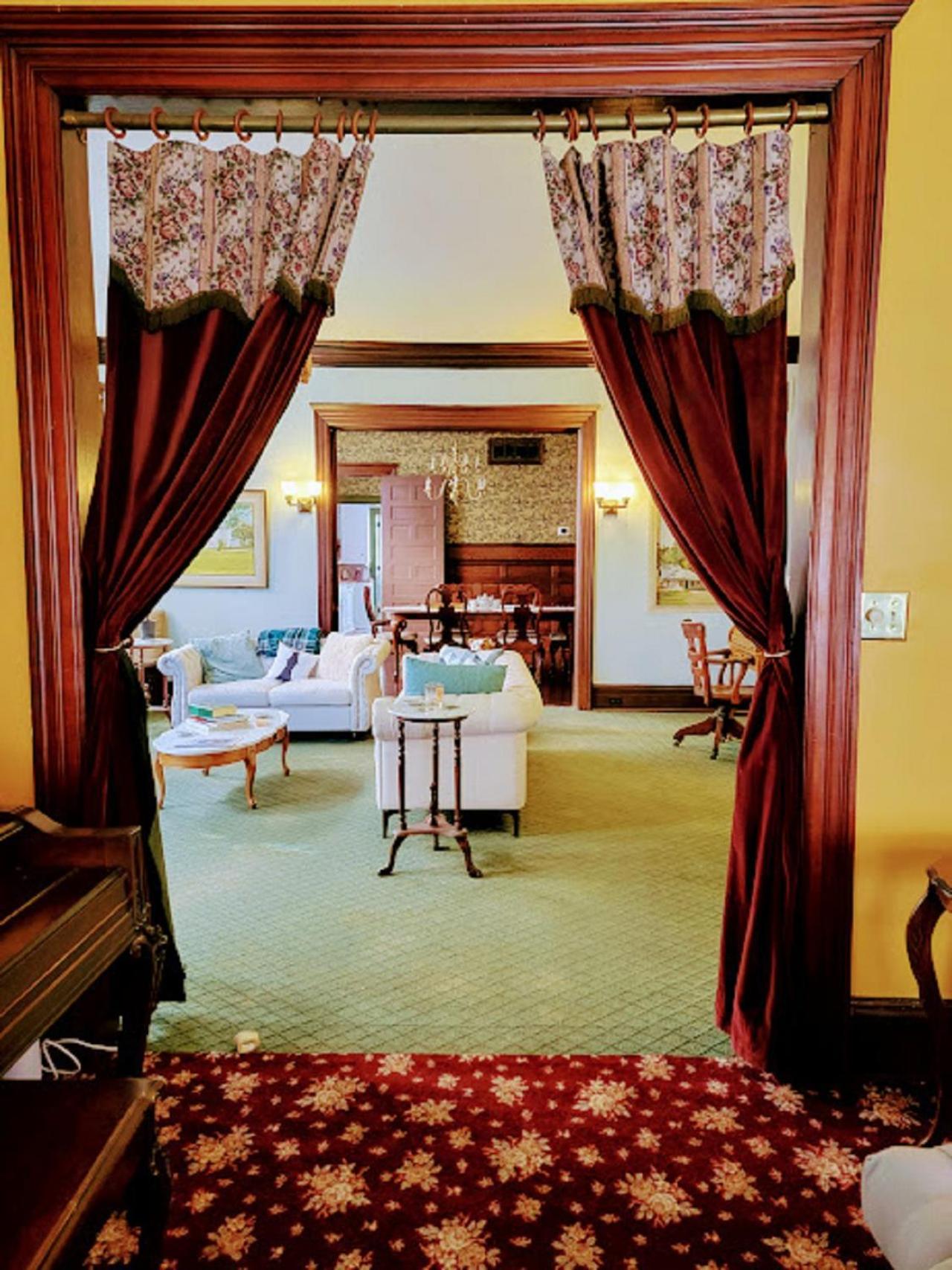 The Kings Throne Inn And Guest House Toledo Exteriör bild