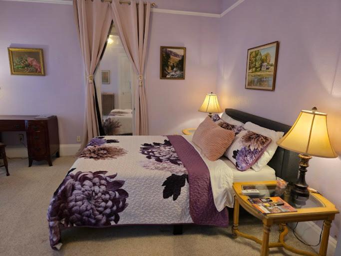 The Kings Throne Inn And Guest House Toledo Exteriör bild